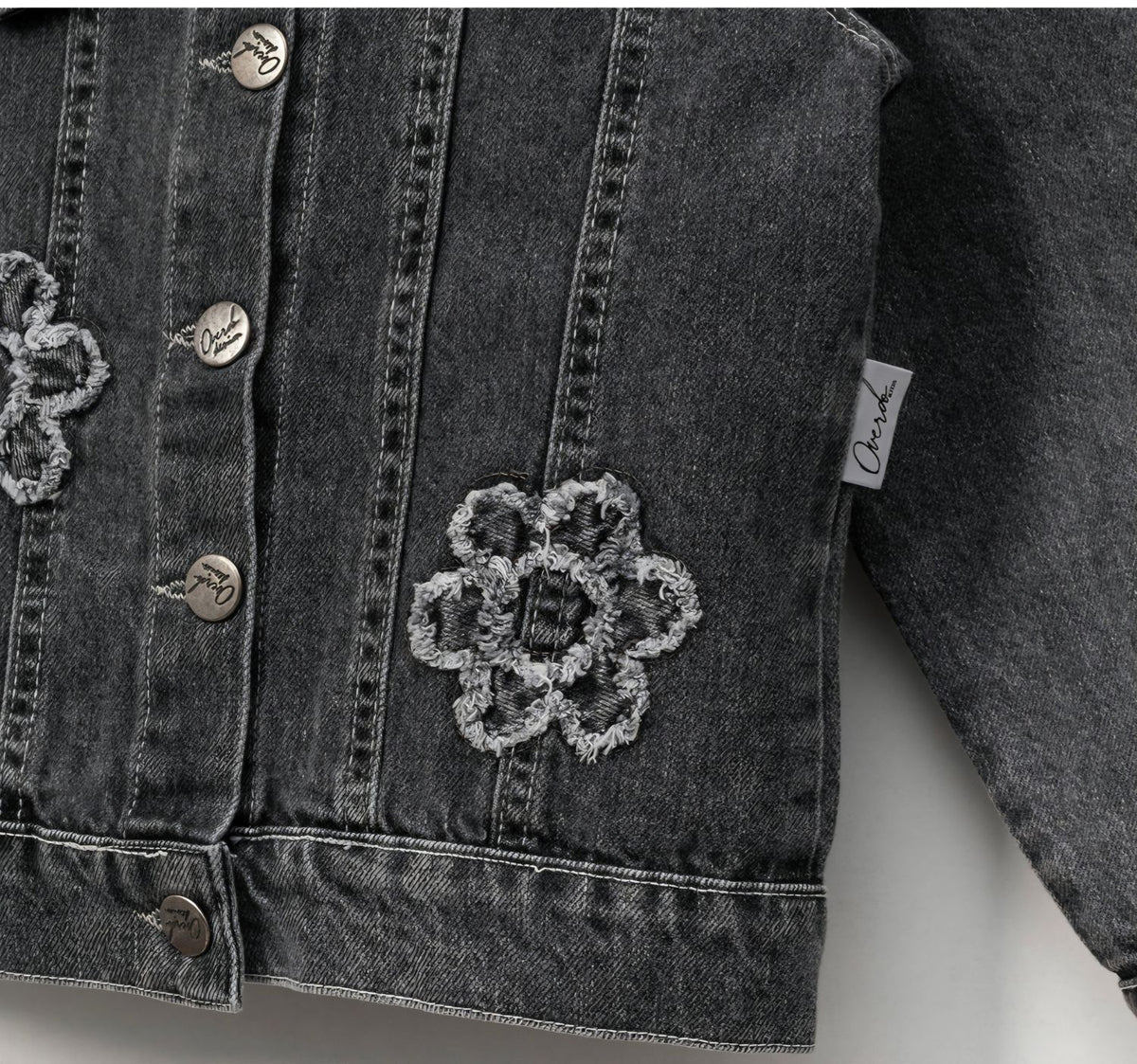 Daisy Themed Embroidered Denim Jacket