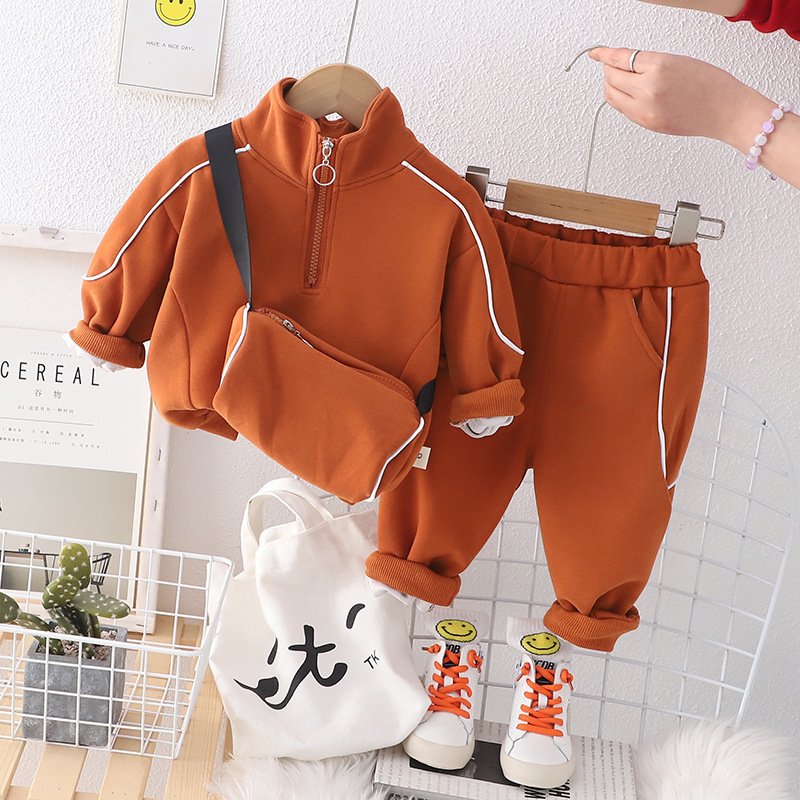 Boys’ Crossbody Bag Outfit – Two-Piece Sports Set (3–5Y) - Image 3