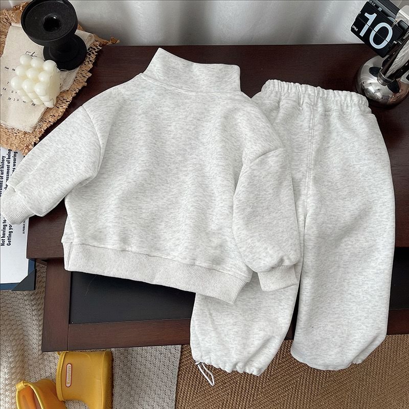 Boys’ Letter Print Outfit – Sweatshirt & Pants (1–6Y) - Image 2